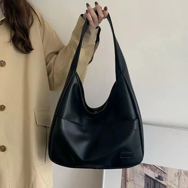 Large Capacity Tote Bag, New Black Leather Simple Casual Commuting Women's Bag, Fashionable and Versatile Single Shoulder Bag
