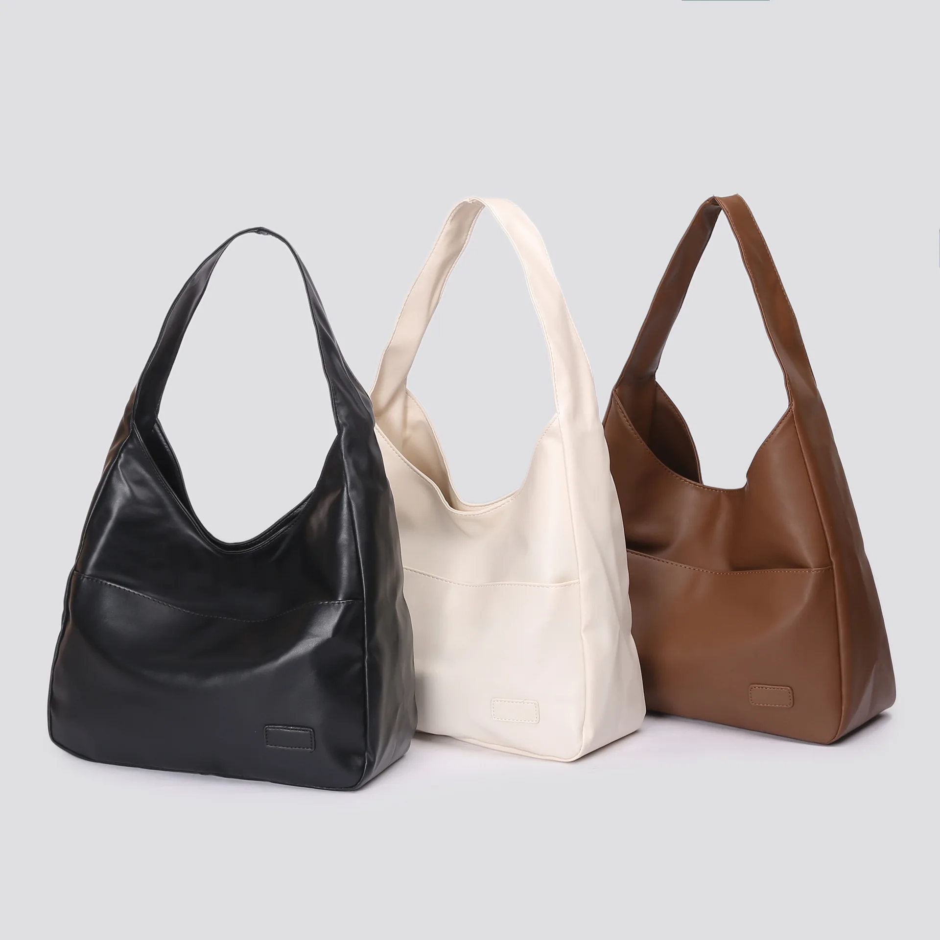 Large Capacity Tote Bag, New Black Leather Simple Casual Commuting Women's Bag, Fashionable and Versatile Single Shoulder Bag