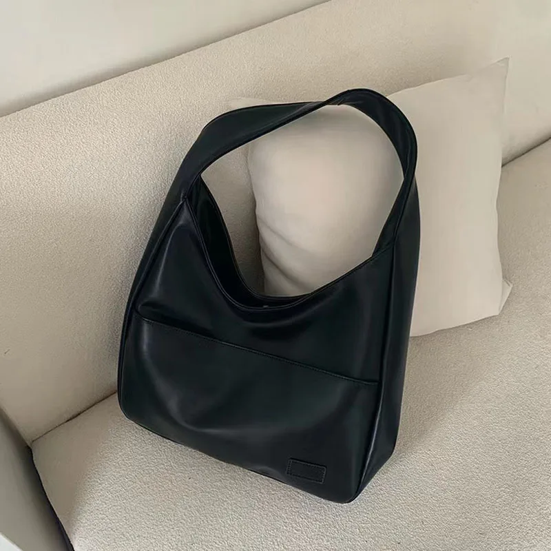 Large Capacity Tote Bag, New Black Leather Simple Casual Commuting Women's Bag, Fashionable and Versatile Single Shoulder Bag