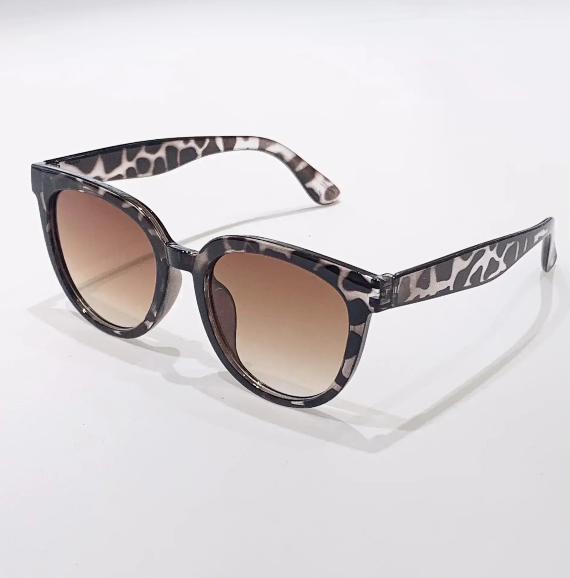 Personalized Korean High-end Sunglasses for Women Luxury Travel Round Frame Sunglasses Outdoor Sunscreen UV Protection Eyewear