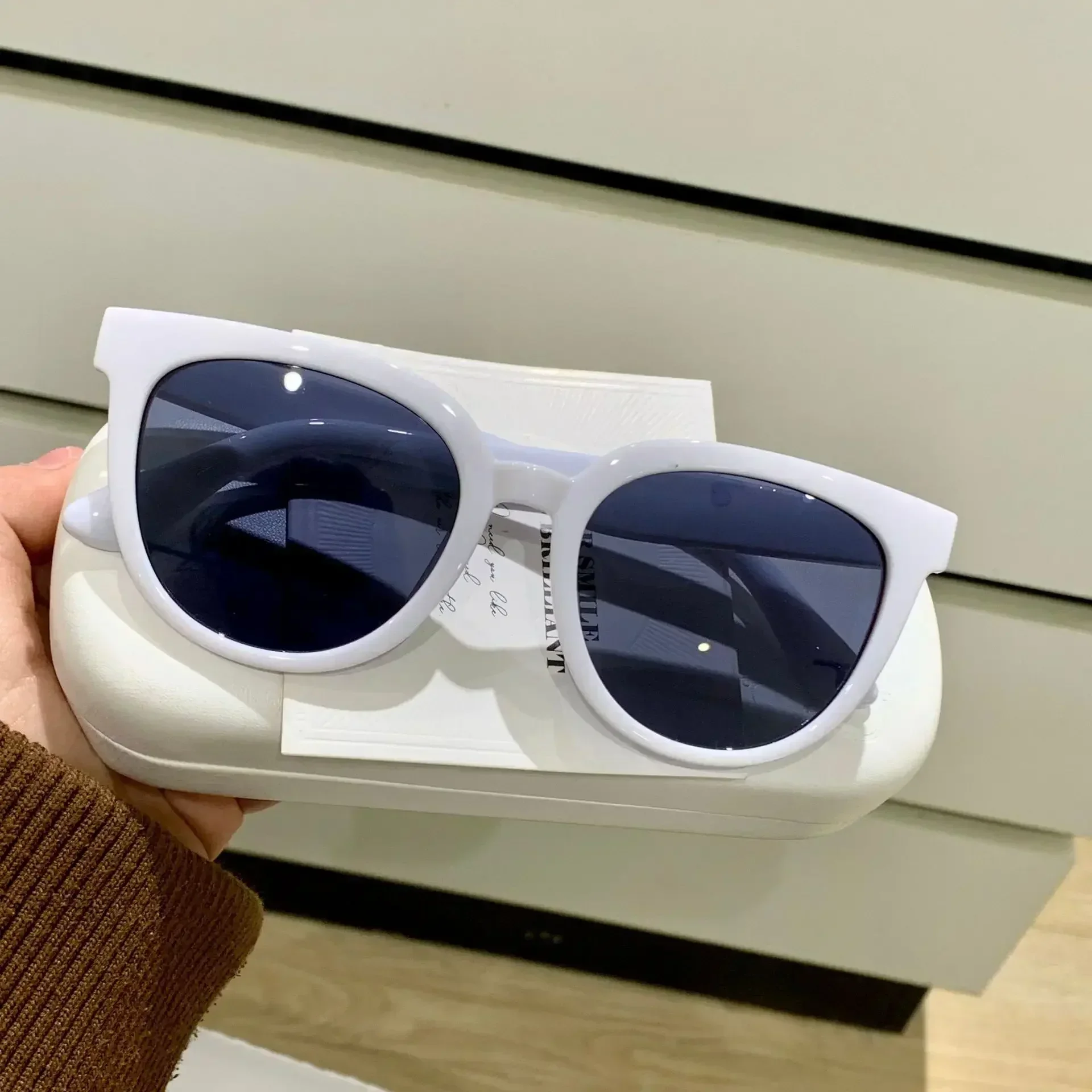 Personalized Korean High-end Sunglasses for Women Luxury Travel Round Frame Sunglasses Outdoor Sunscreen UV Protection Eyewear