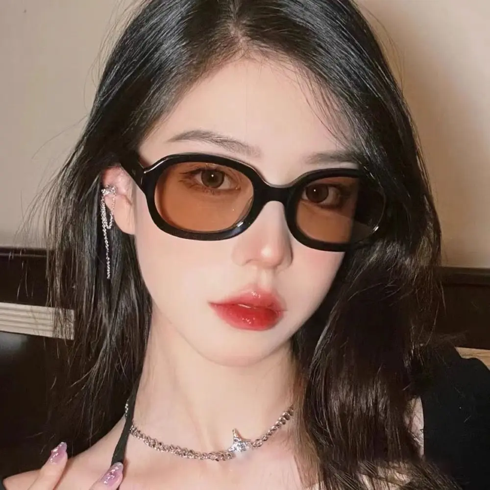 Korean Travel Retro Sunglasses UV400 Protection Eyewear Driving Glasses Sun-Protective Black Shades Glasses for Women Man