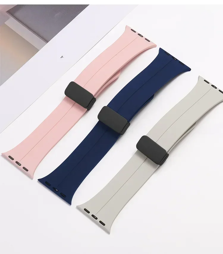 Magnetic Strap For Apple watch ultra band 49mm 45 mm Silicone Bracelet iWatch Series 7 8 se 6 5 3 44mm 45mm 40mm 41mm 42mm 38mm