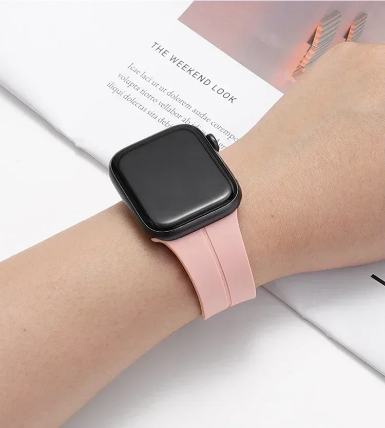 Magnetic Strap For Apple watch ultra band 49mm 45 mm Silicone Bracelet iWatch Series 7 8 se 6 5 3 44mm 45mm 40mm 41mm 42mm 38mm