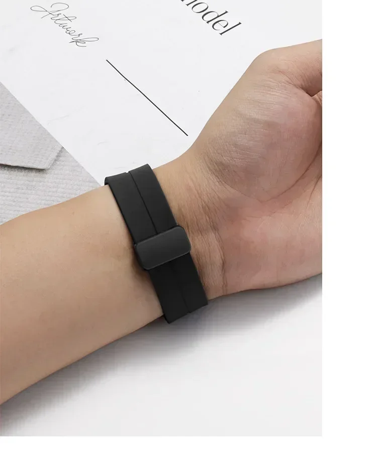 Magnetic Strap For Apple watch ultra band 49mm 45 mm Silicone Bracelet iWatch Series 7 8 se 6 5 3 44mm 45mm 40mm 41mm 42mm 38mm