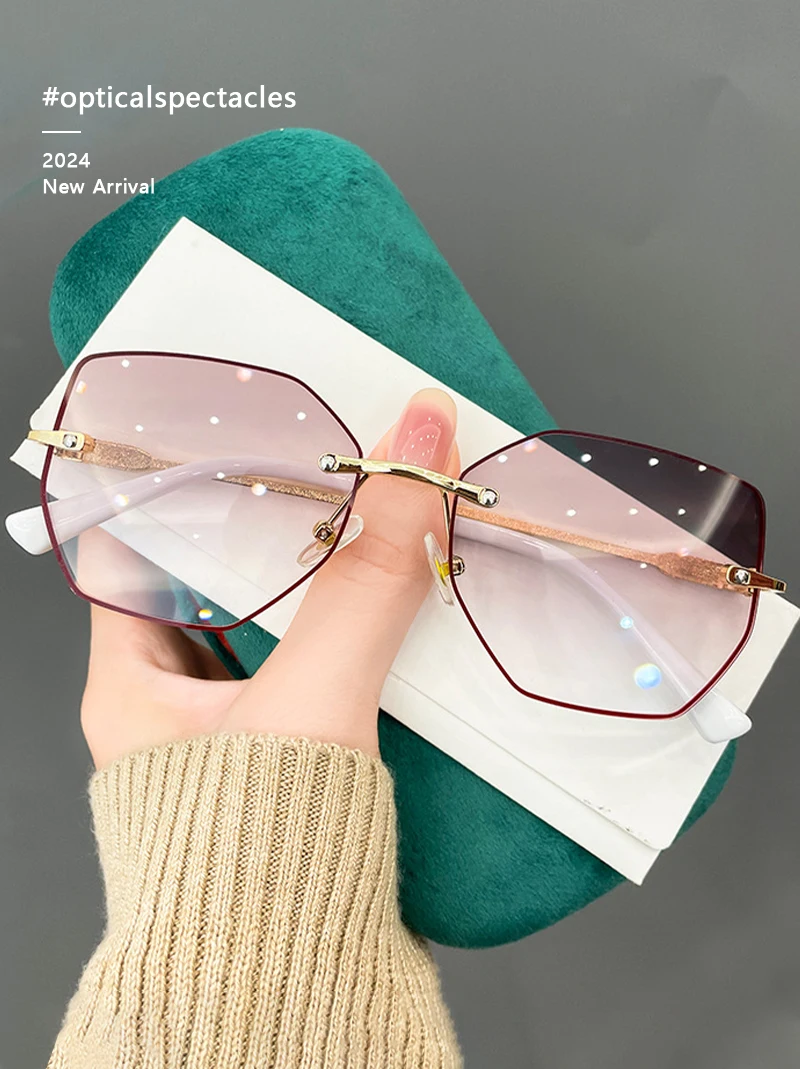 CRIXALIS Fashion Butterfly Reading Sunglasses Women Computer Glasses Anti Blue Light Female Gradient Presbyopic Lens +1.0 +2.0