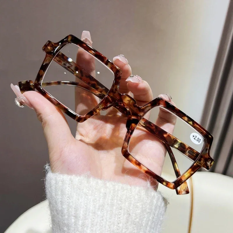 2024 New Sqaure Frame Reading Glasses Personalized Multicolor Elderly Eyewear High-definition Anti Blue Light Presbyopia Eyewear