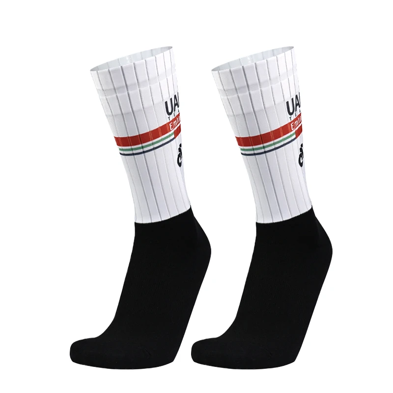 2026 New Seamless Socks Pro Anti Aero Bike Team Slip Road Ride Socks Outdoor Racing Cycling Socks