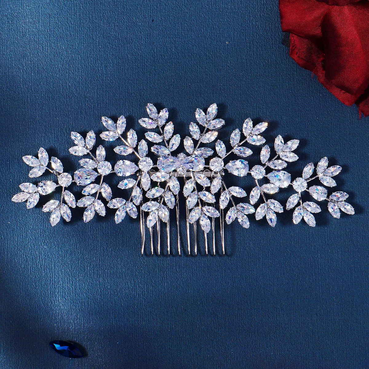 New Luxury Zirconia Bridal Hair Comb Sparkling Handmade Hair Comb for Women Wedding Headpieces Jewelry Accessories
