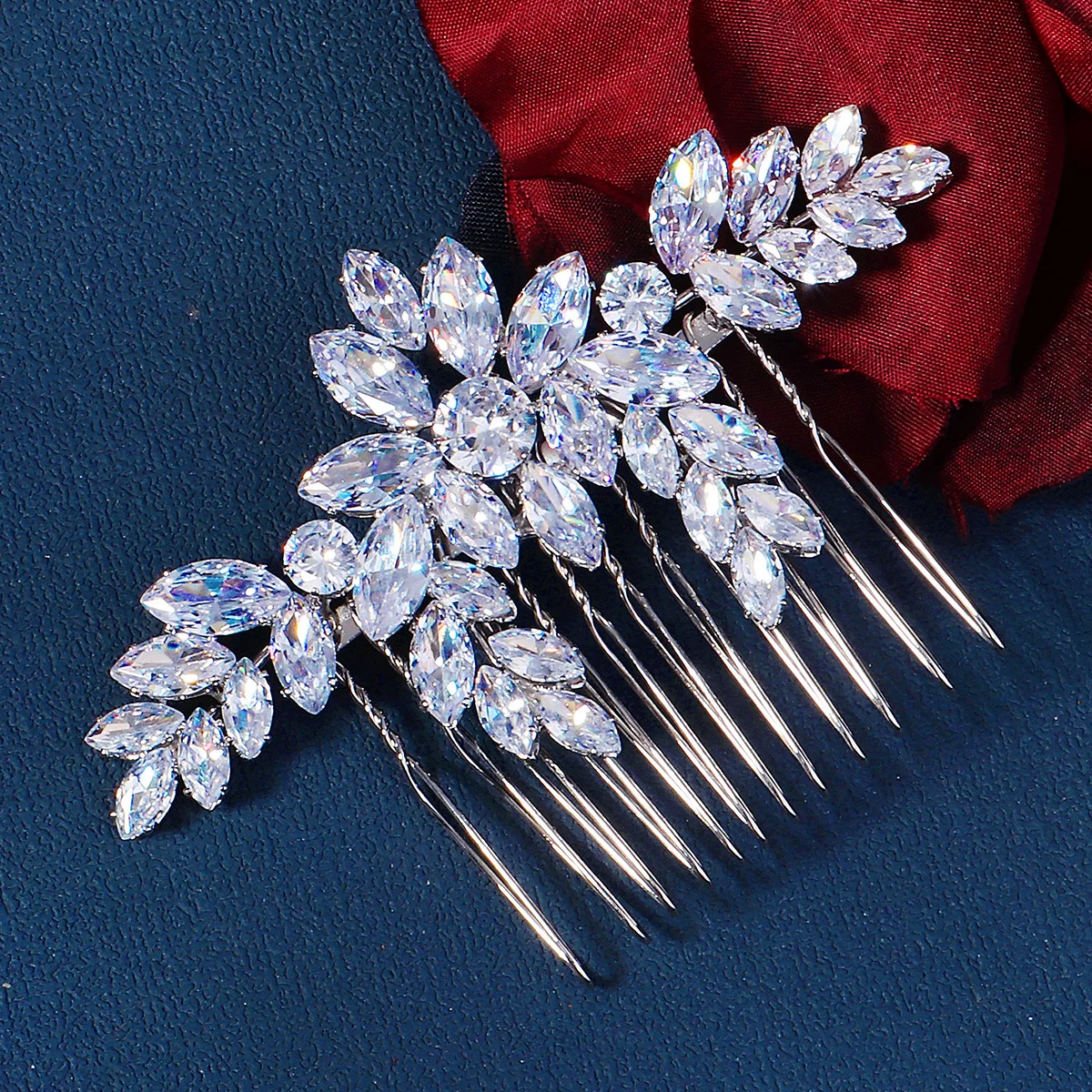 New Luxury Zirconia Bridal Hair Comb Sparkling Handmade Hair Comb for Women Wedding Headpieces Jewelry Accessories