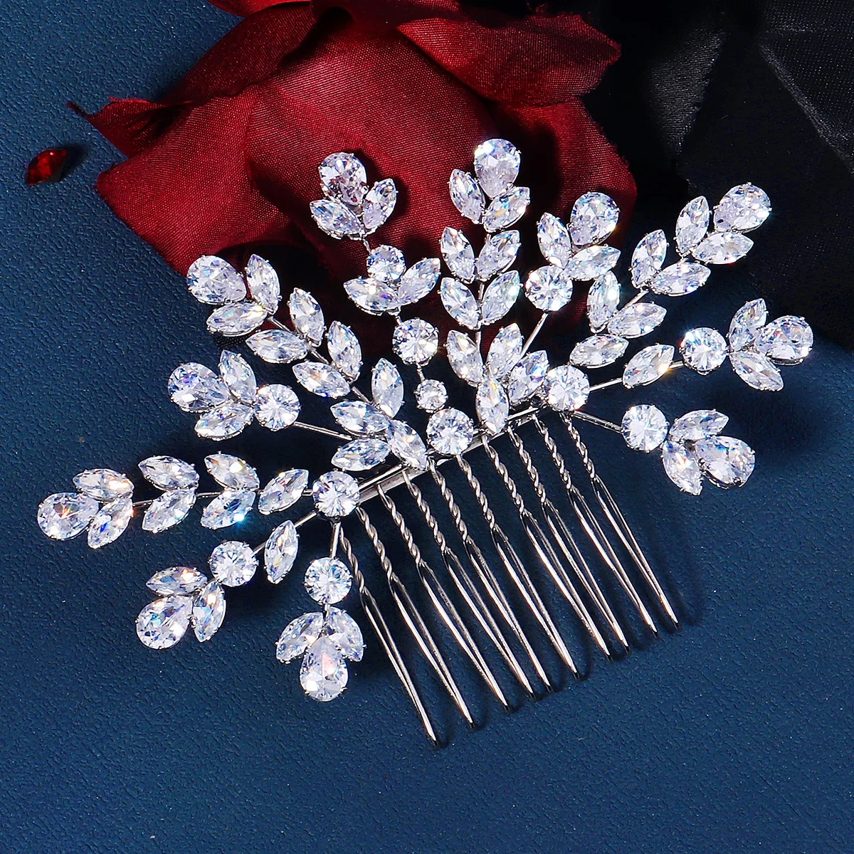 New Luxury Zirconia Bridal Hair Comb Sparkling Handmade Hair Comb for Women Wedding Headpieces Jewelry Accessories
