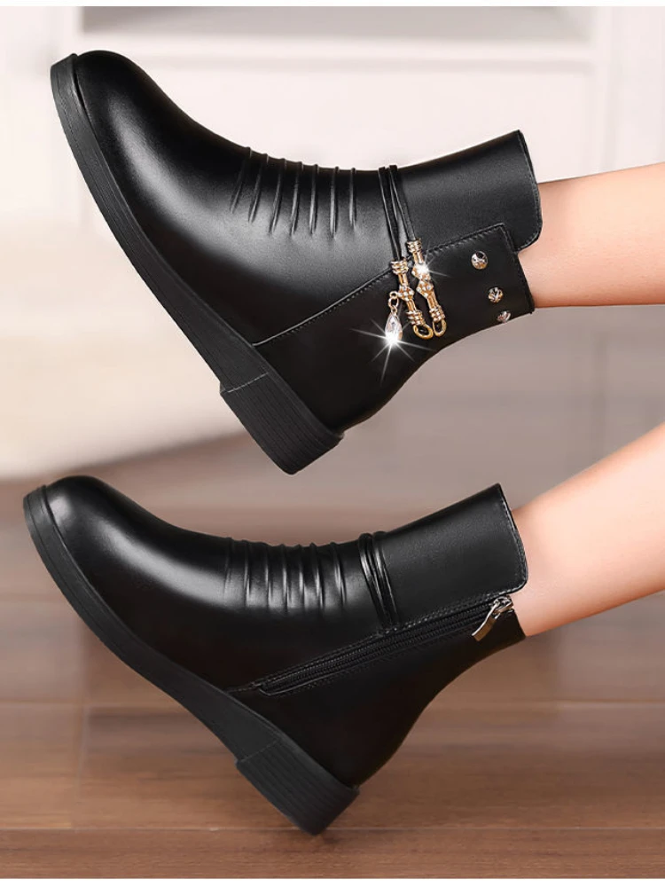 Leather Women Boots 2024 Winter Thick Wool Lined Genuine Leather Women Snow Boots Large Size Women Winter Shoes