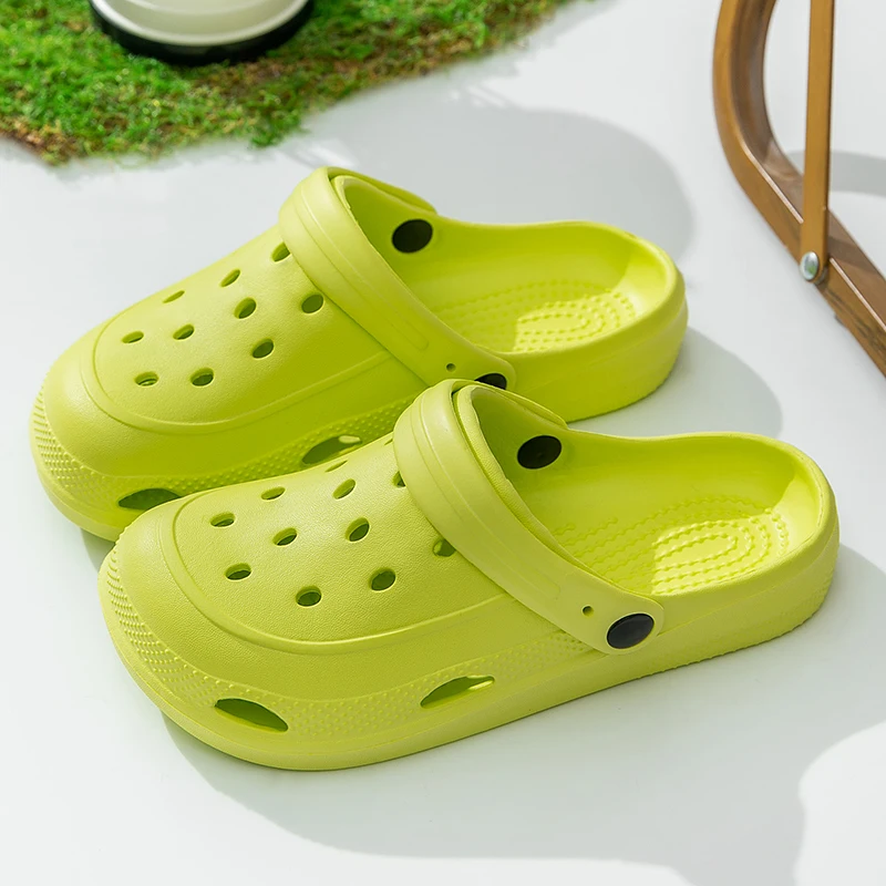 Clogs Women Sandals Summer Casual EVA Lightweight Outdoor Women's Shoes Anti Slip Thick Sole Beach Slides Casual Garden Shoes