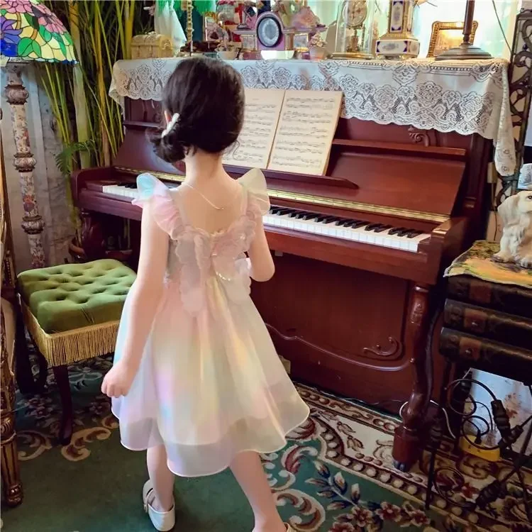 1-8 Years Cute Summer Princess Girls Dress Gradient Rainbow Butterfly Decoration Mesh Dress For Girls Party Prom Gown Clothes
