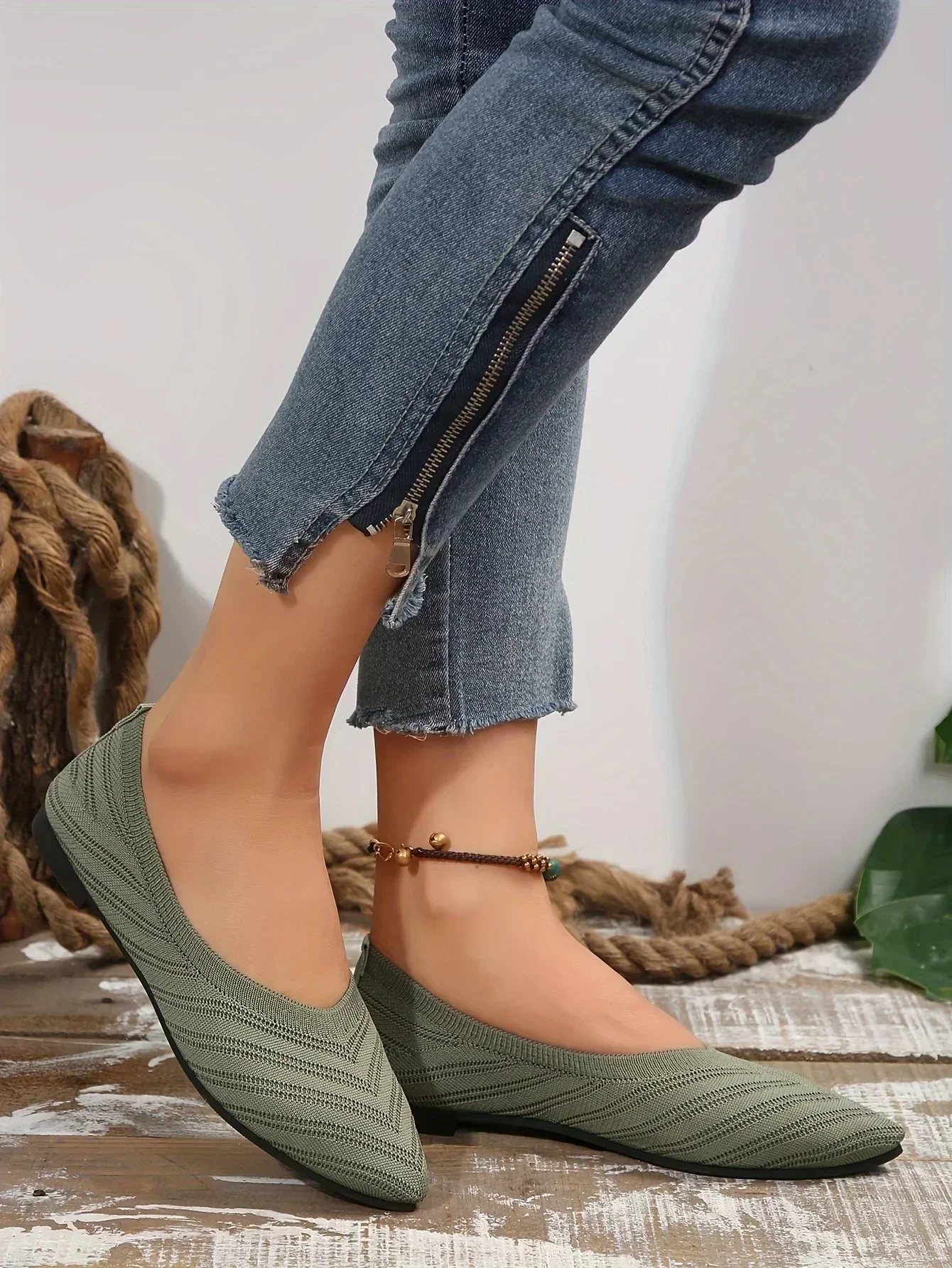 Women's Pointed Toe Flat Shoes Solid Color Knitted Slip on Shoes Casual Breathable Ballet Flats Women Flat Shoes Loafers Women