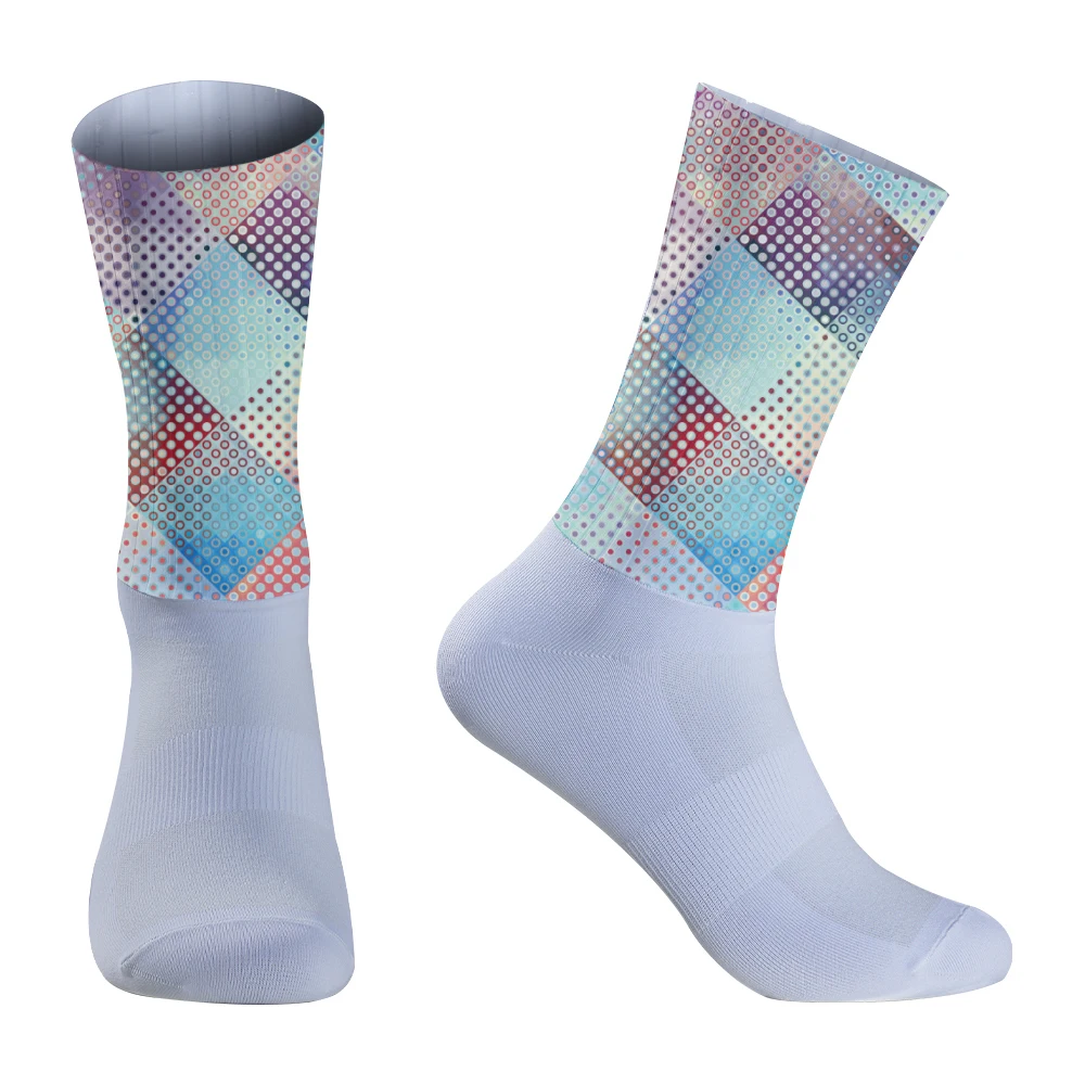 2026 New Seamless Aero Socks Summer Slip Breathable Cycling Socks Men Women Road Bike