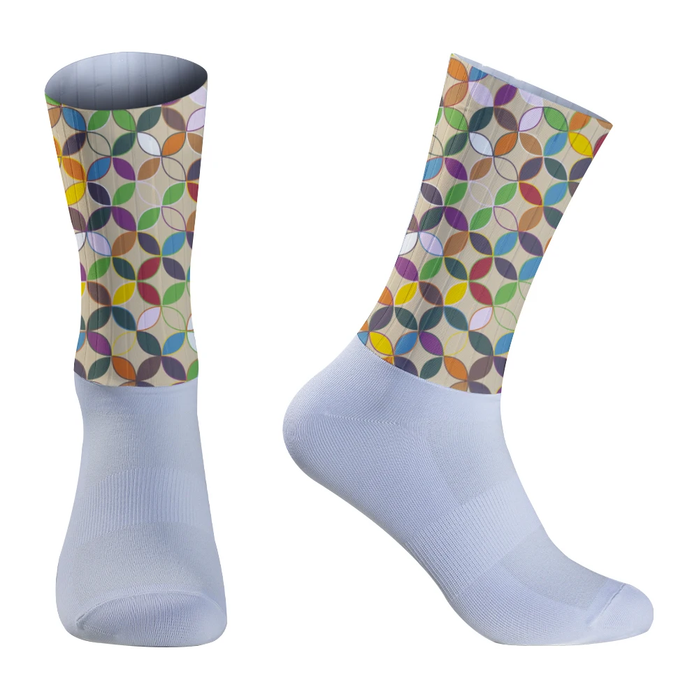 2026 New Seamless Aero Socks Summer Slip Breathable Cycling Socks Men Women Road Bike