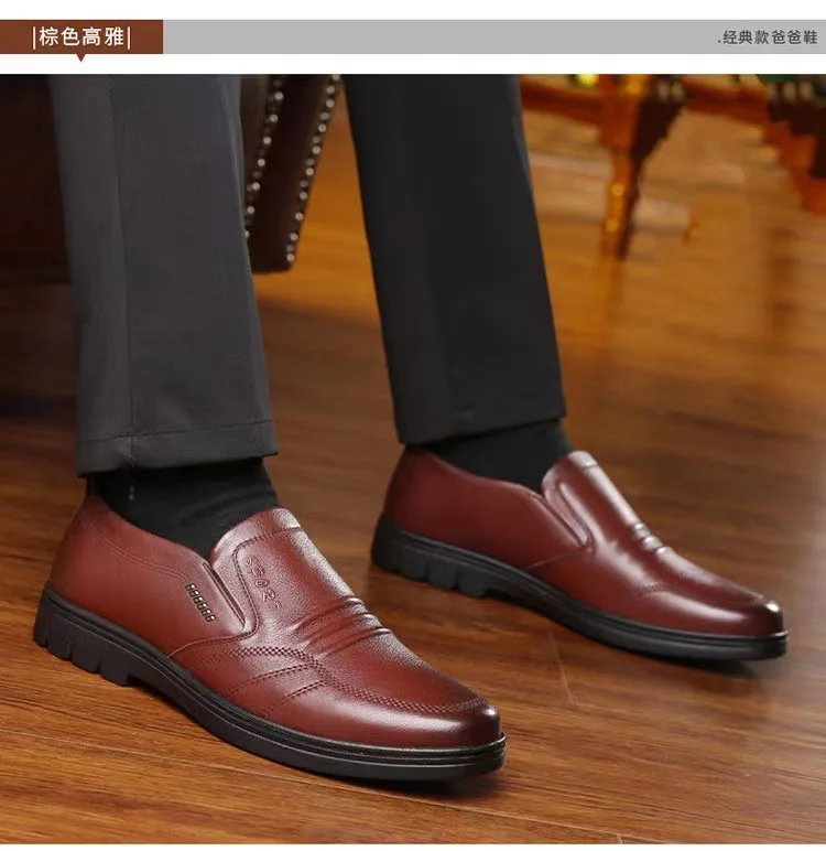 Men's leather shoes new black Soft bottom anti slip and breath shoes men's Business dress casual Zapatos luxury light flat