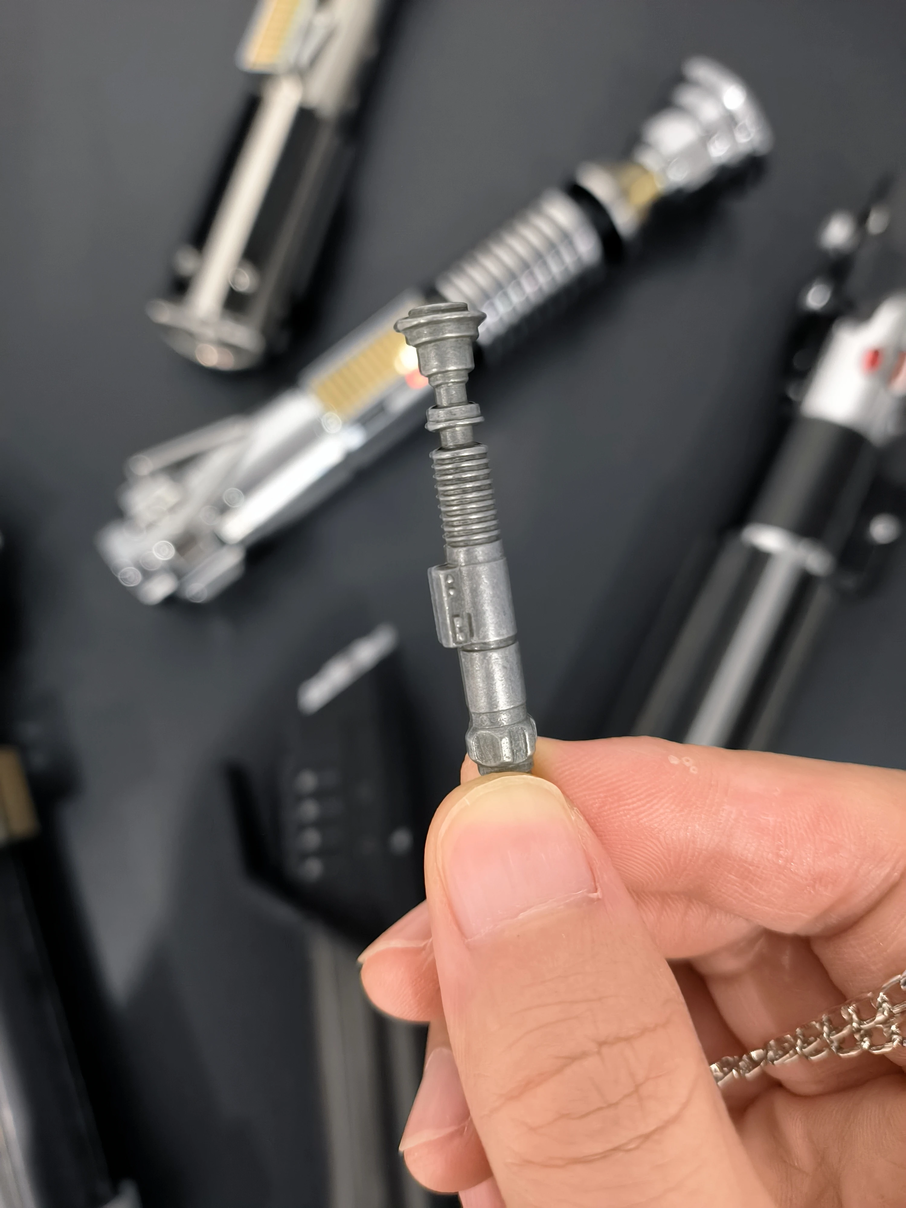 TXQSABER Mini Replica Kenobi Saber Metal Material Necklace Cosplay Accessories Ornament Jedi Collection Toys-Luke Skywalker