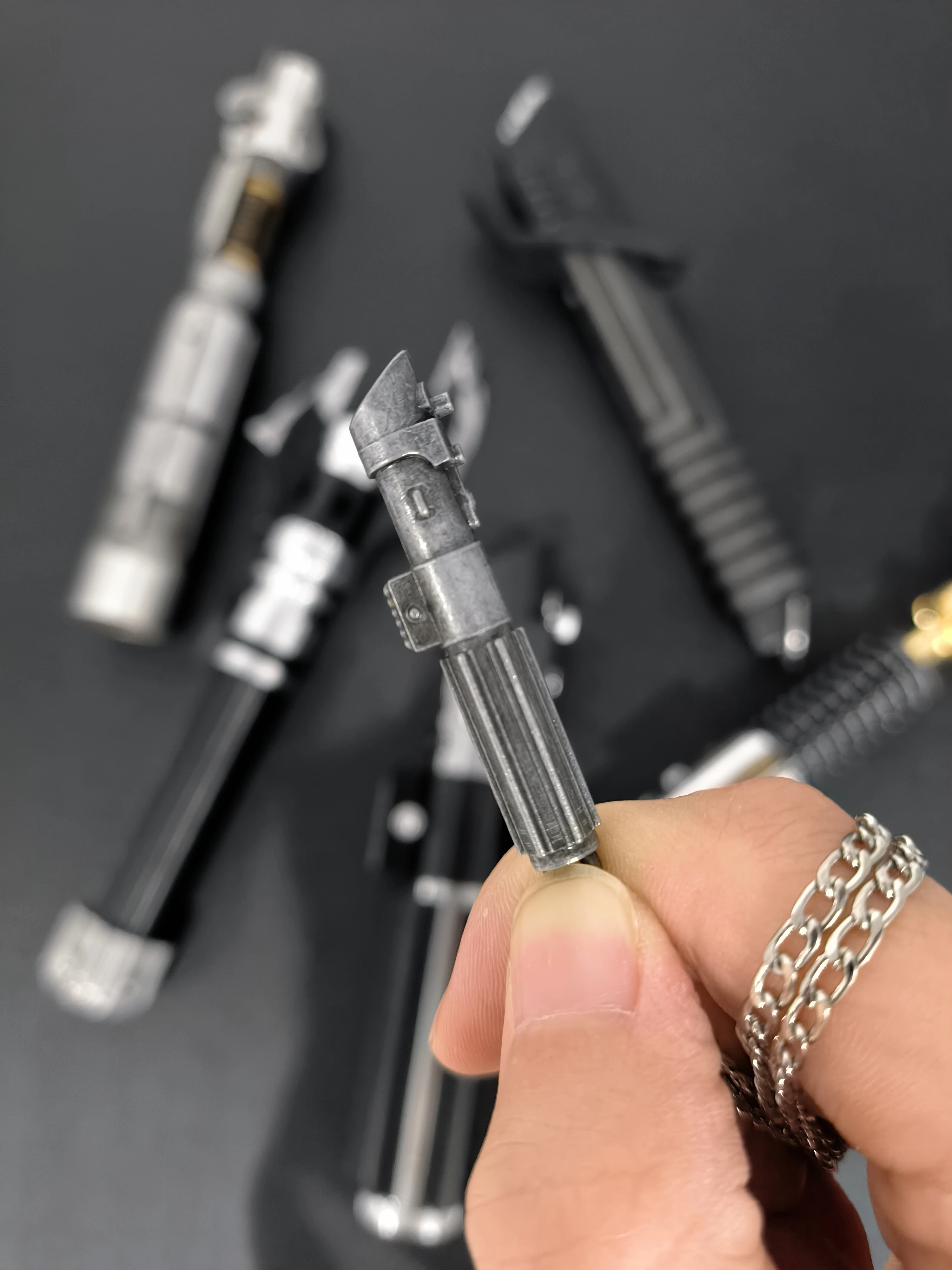 TXQSABER Mini Replica Kenobi Saber Metal Material Necklace Cosplay Accessories Ornament Jedi Collection Toys-Luke Skywalker