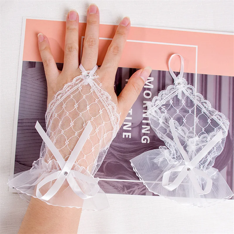 Women Lace Fingerless Gloves Solid Color White Black Red Bride Party Gloves Lady See Through Short Gloves Female Elegant Glove