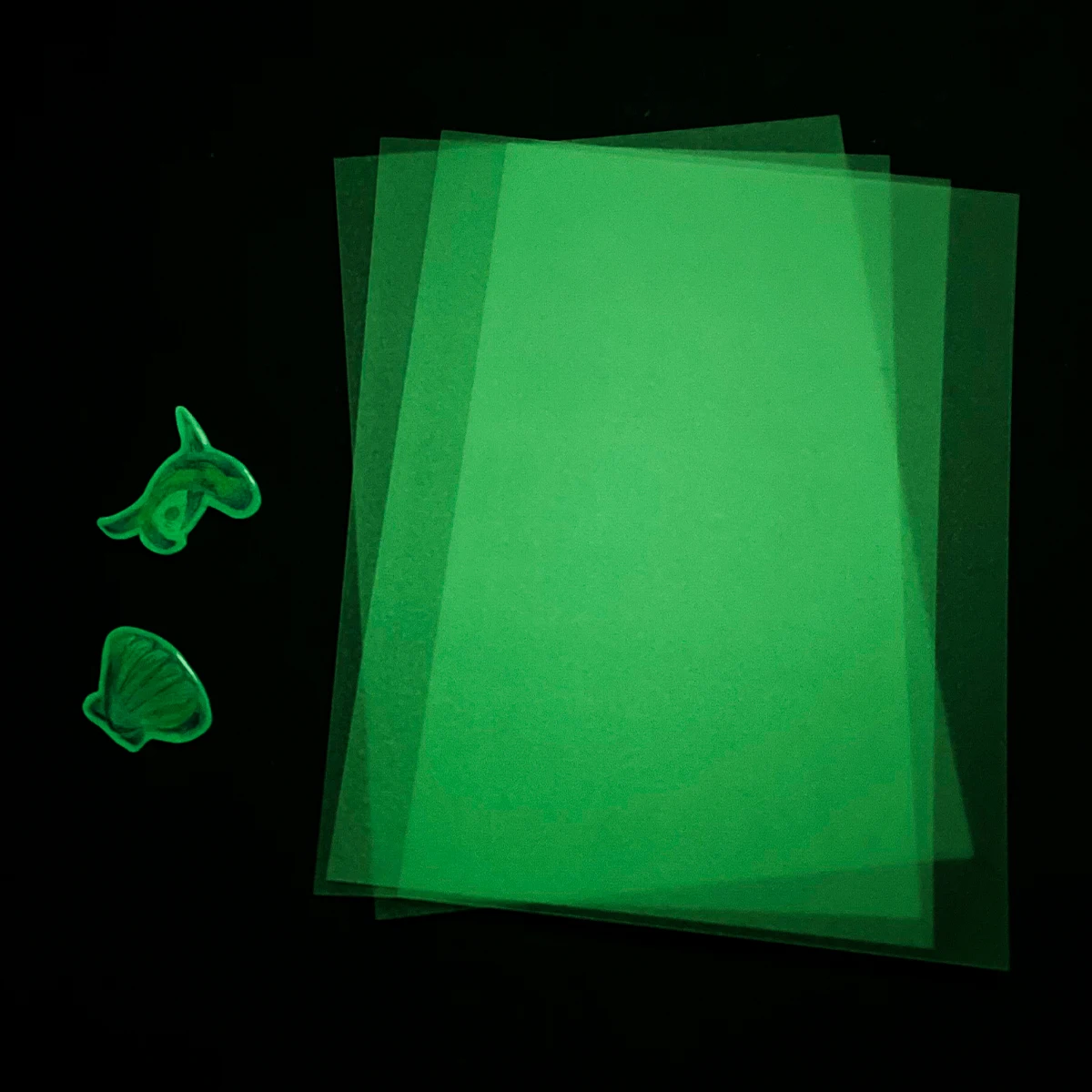 5Pcs Luminous Heat Shrink Plastic Sheet Shrinkles Film Paper DIY Handmade Shrinky Pendant Keychain Craft Gift Making Materials