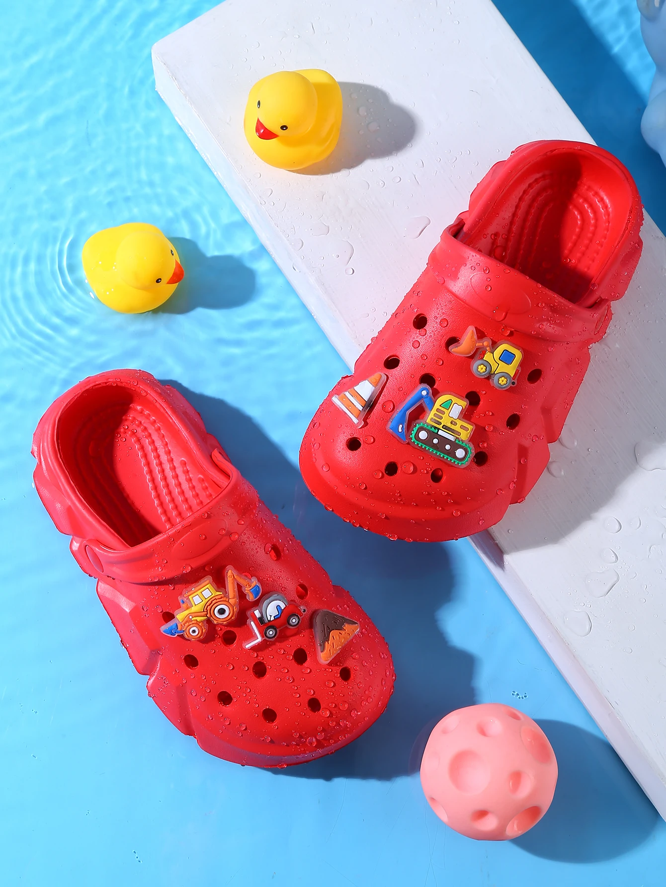 Breathable Clogs,With Cartoon Excavator Charms For Boys, Lightweight Anti Slip Clogs For Indoor Outdoor Shower Beach Pool 3057