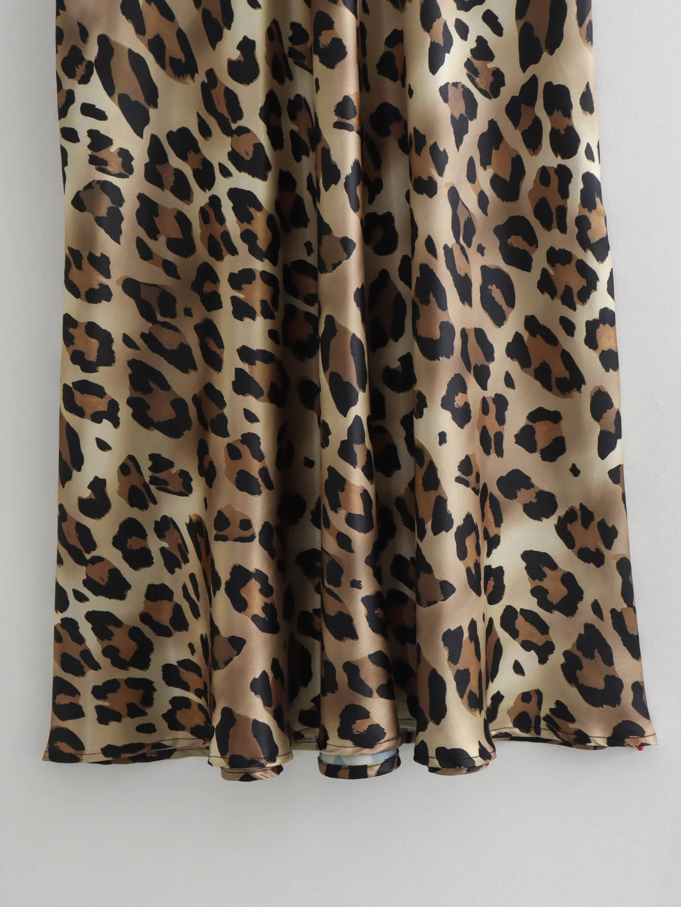 HXAO Leopard Print Women's Midi Skirt High Waist Stylish Long Skirts For Women Fall Vintage Satin Skirt Woman Elegant Skirts