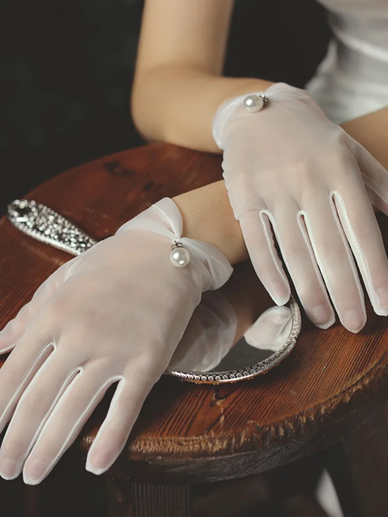 1 Pair Bride Gloves Elegant Bow Knot Pearl Pendant Short Gloves for Wedding Opera Dinner Party Elastic Satin Tea Party Gloves