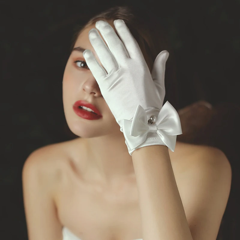 1 Pair Bride Gloves Elegant Bow Knot Pearl Pendant Short Gloves for Wedding Opera Dinner Party Elastic Satin Tea Party Gloves