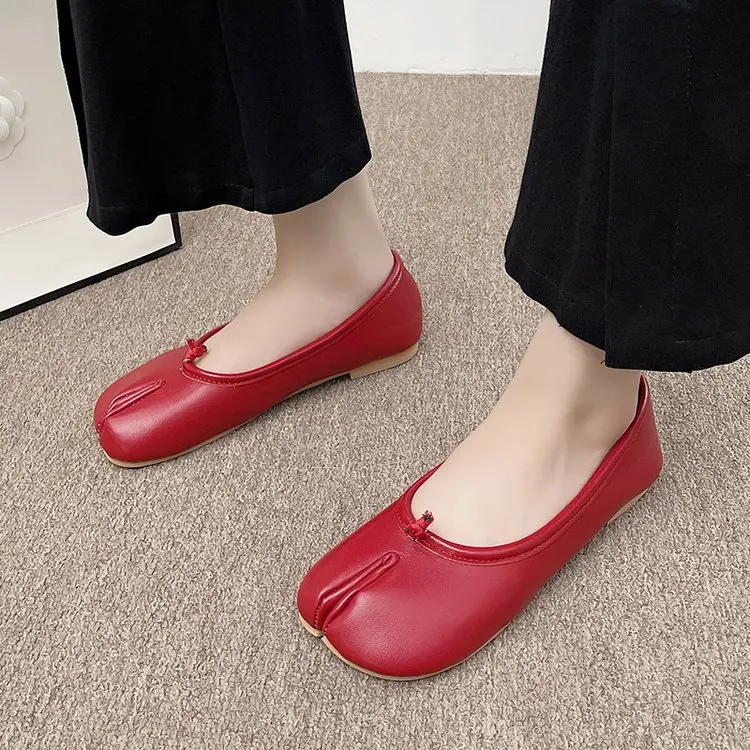 Japanese Style Tabi Ninja Shoes Women Cozy Leather Flats Split Hoof Toe Loafers Femme Mary Jeans Mocasines Ladies Ballerina Shoe