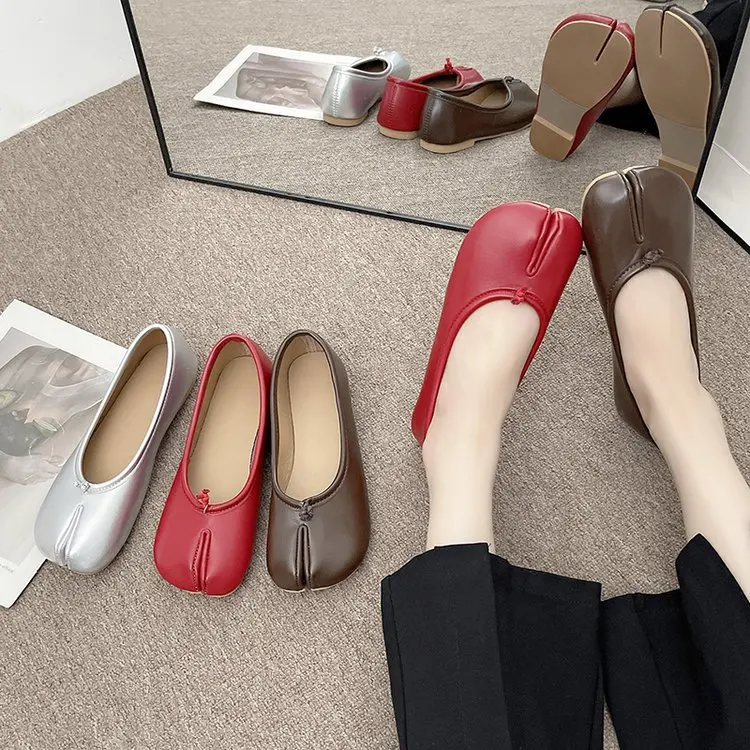 Japanese Style Tabi Ninja Shoes Women Cozy Leather Flats Split Hoof Toe Loafers Femme Mary Jeans Mocasines Ladies Ballerina Shoe