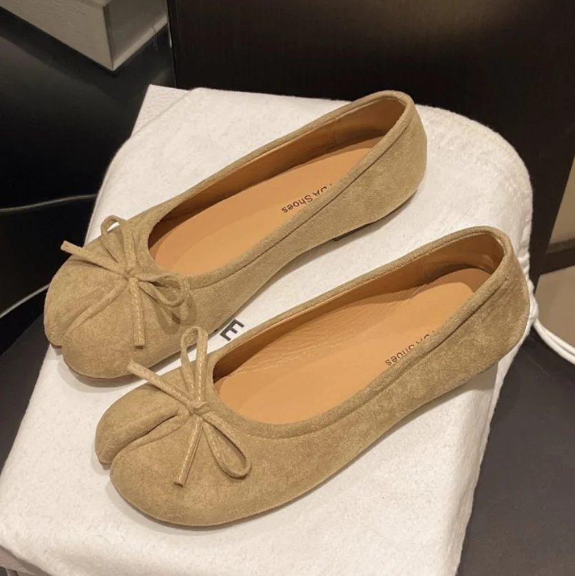 Japanese Style Tabi Ninja Shoes Women Cozy Leather Flats Split Hoof Toe Loafers Femme Mary Jeans Mocasines Ladies Ballerina Shoe