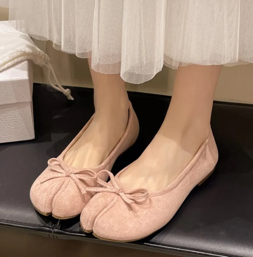 Japanese Style Tabi Ninja Shoes Women Cozy Leather Flats Split Hoof Toe Loafers Femme Mary Jeans Mocasines Ladies Ballerina Shoe