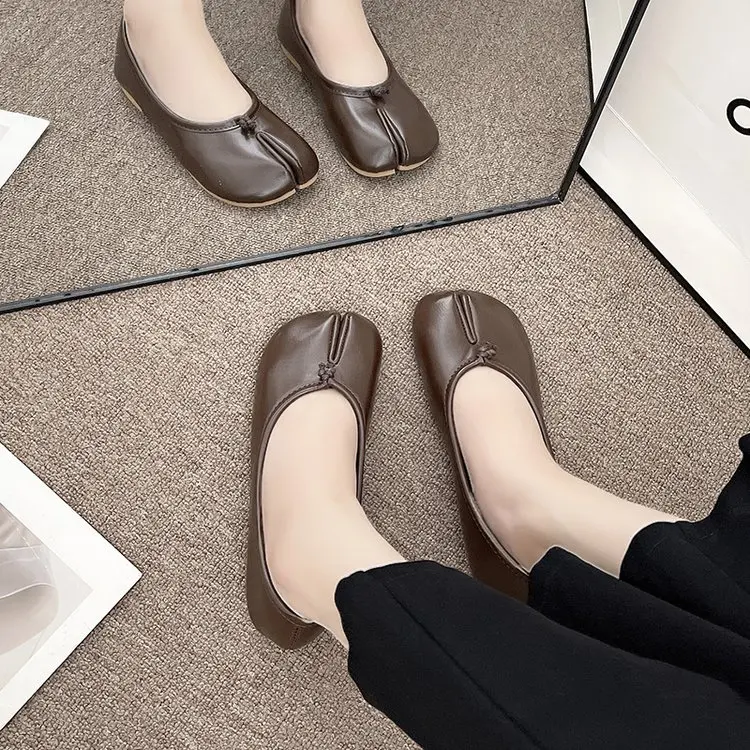 Japanese Style Tabi Ninja Shoes Women Cozy Leather Flats Split Hoof Toe Loafers Femme Mary Jeans Mocasines Ladies Ballerina Shoe
