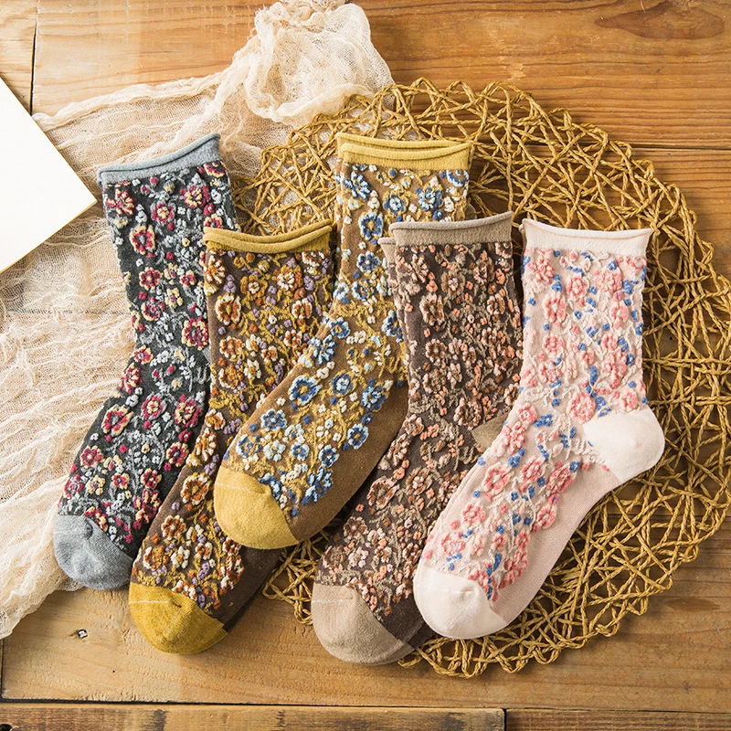 5 Pairs of Retro Textured Palace Style Women's Socks With Fashionable Three-Dimensional Relief Soft and Comfortable Casual Socks