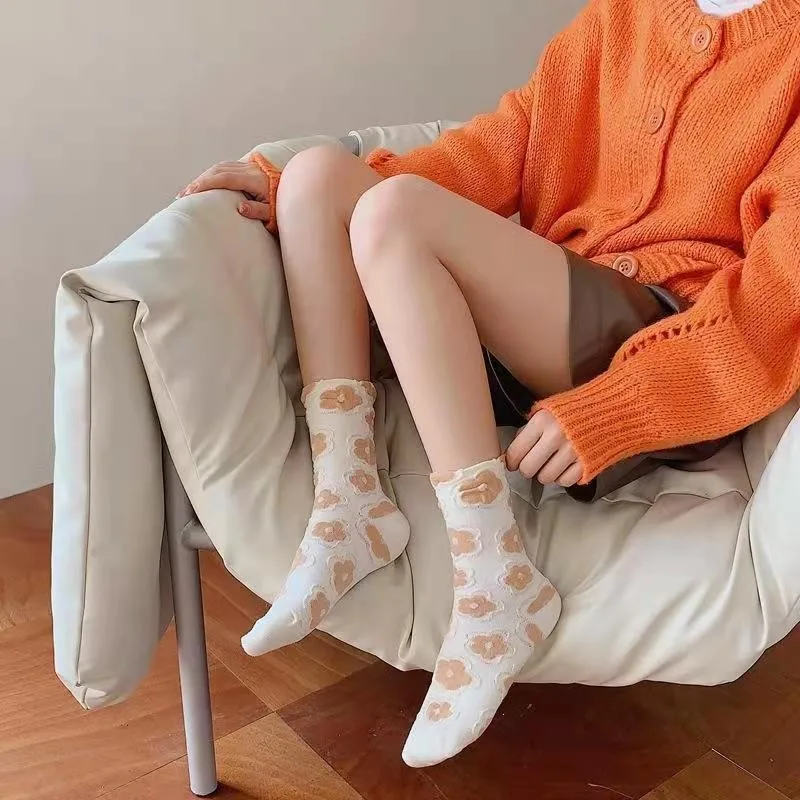 5 Pairs of Retro Textured Palace Style Women's Socks With Fashionable Three-Dimensional Relief Soft and Comfortable Casual Socks