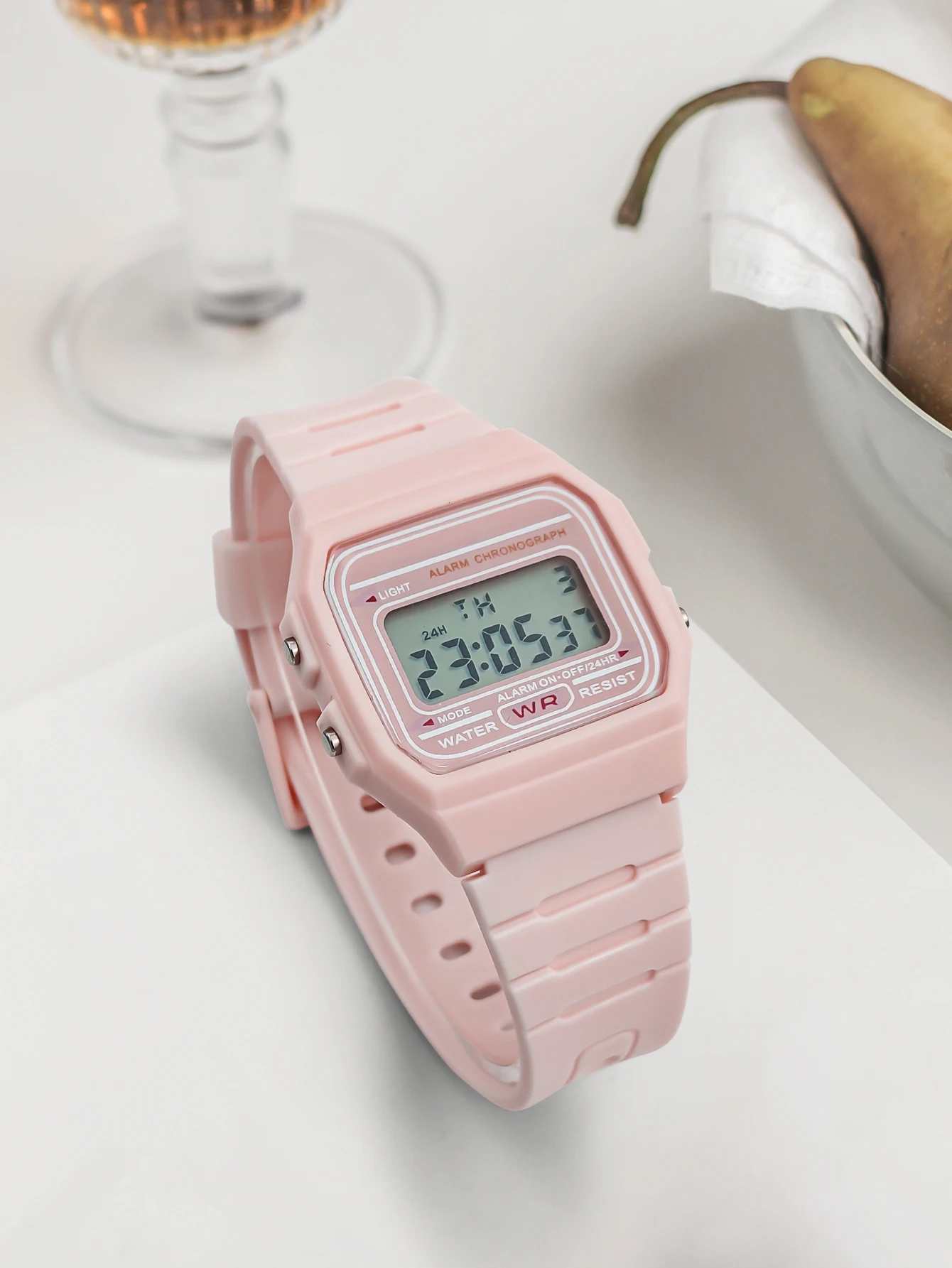 Hot Selling Women LED Digital Electronic Watch Multifunctional Outdoor Simple Leisure Men and Women Sports Watch Reloj