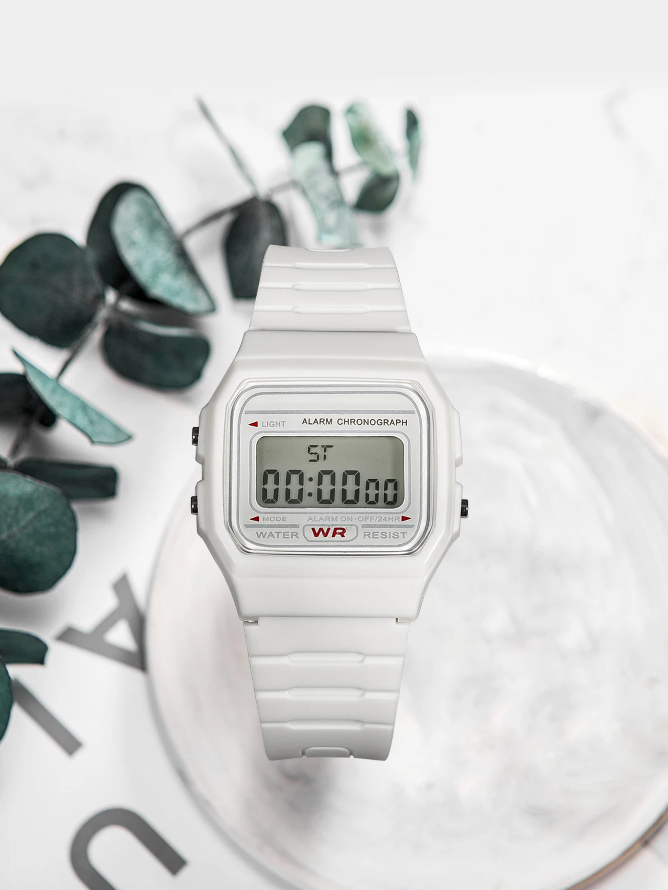 Hot Selling Women LED Digital Electronic Watch Multifunctional Outdoor Simple Leisure Men and Women Sports Watch Reloj