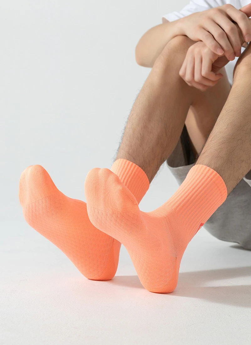 Running Socks Unisex Men Women Middle Tube Quickly Dry Outdoor Sports Marthon Bike Riding Fitness Training Crew Socks