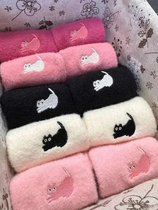 3Pairs Premium Feel Cute Cat Cozy Hairy Mink Velvet Socks Autumn Winter Hosiery Thickened Plush Warm Sleep Home Fluffy Socks