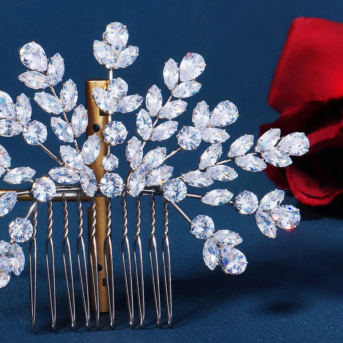Silver Zirconia New Hair Comb Classic Flower Type Bridal Insert Comb Wedding Bridal Headpieces Jewelry Bridesmaid Gifts