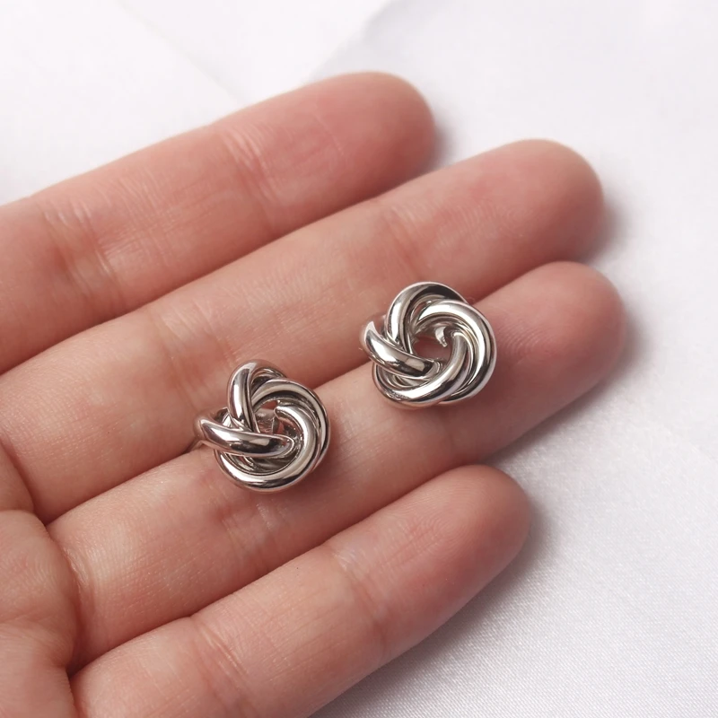 Stud Earrings for Women Rock Smooth Small Metal Knot Twist Flower Earrings Punk Party Jewelry Valentine's Day Gift Bijoux