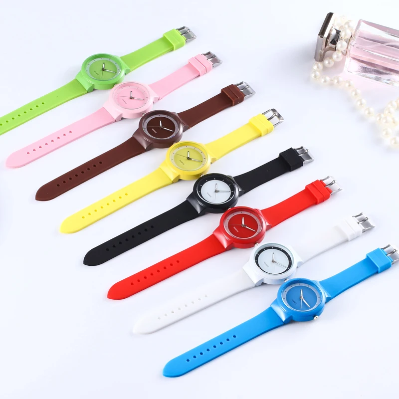 Cross border New Geneva Simple Casual Candy Color Silicone Watch Fashion Male and Female Student Couple Performance Goods