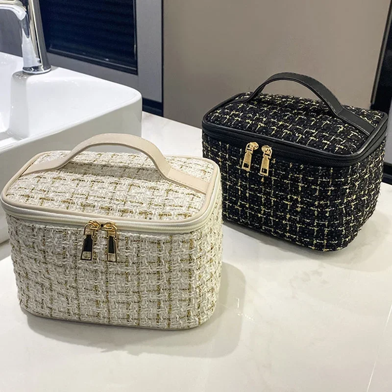 2026 New Women's Bag Knitted Style Makeup Bag Portable Portable Portable Makeup Bag Fashionable Large Storage Bag BX100