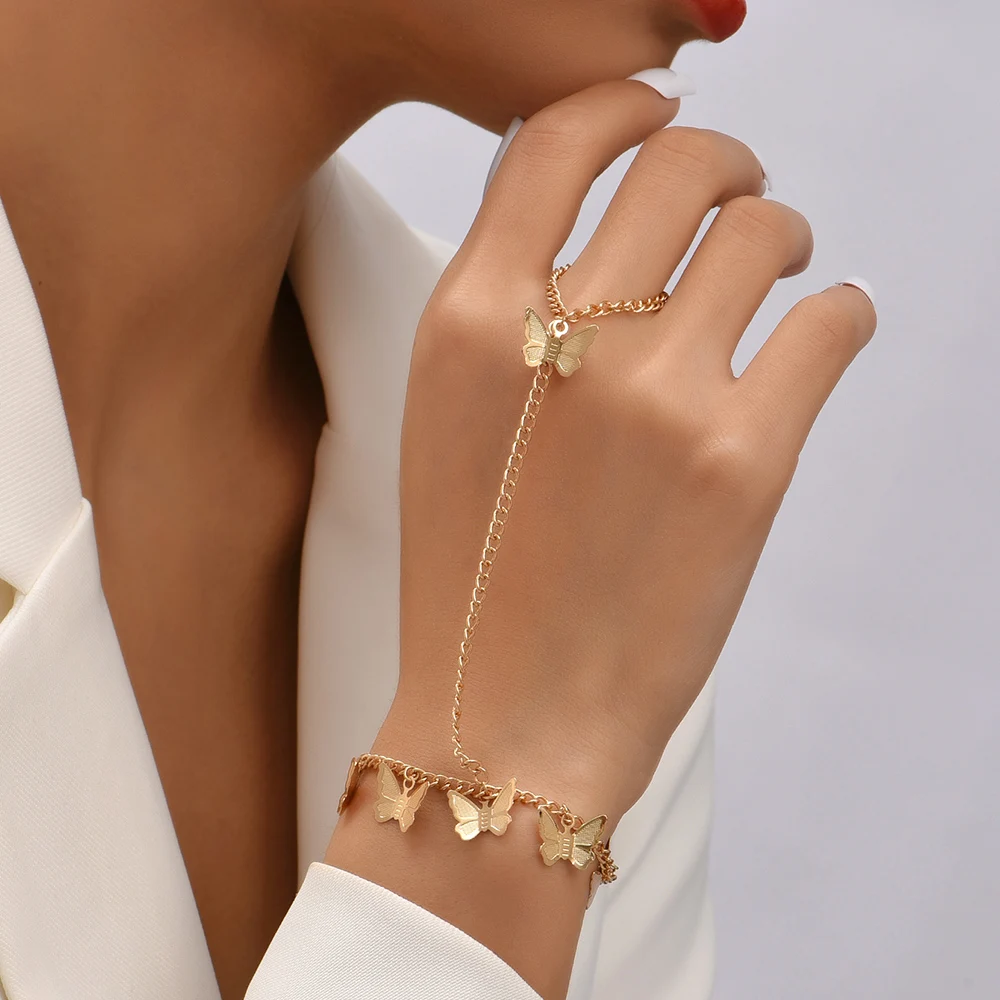 Simple Heart Pendant Chain Bracelet Link Connected Gold Plated Wide Finger Ring Bracelets for Women Link Hand Harness Jewelry