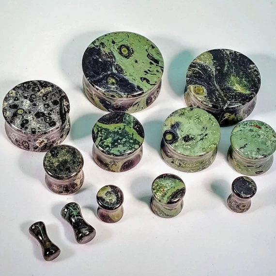 2pcs Stone Flesh Ear Plugs Tunnels Double Flare Ear Piercings Earrings Gauges Women Men Helix Lobe Labret Stretcher Body Jewelry