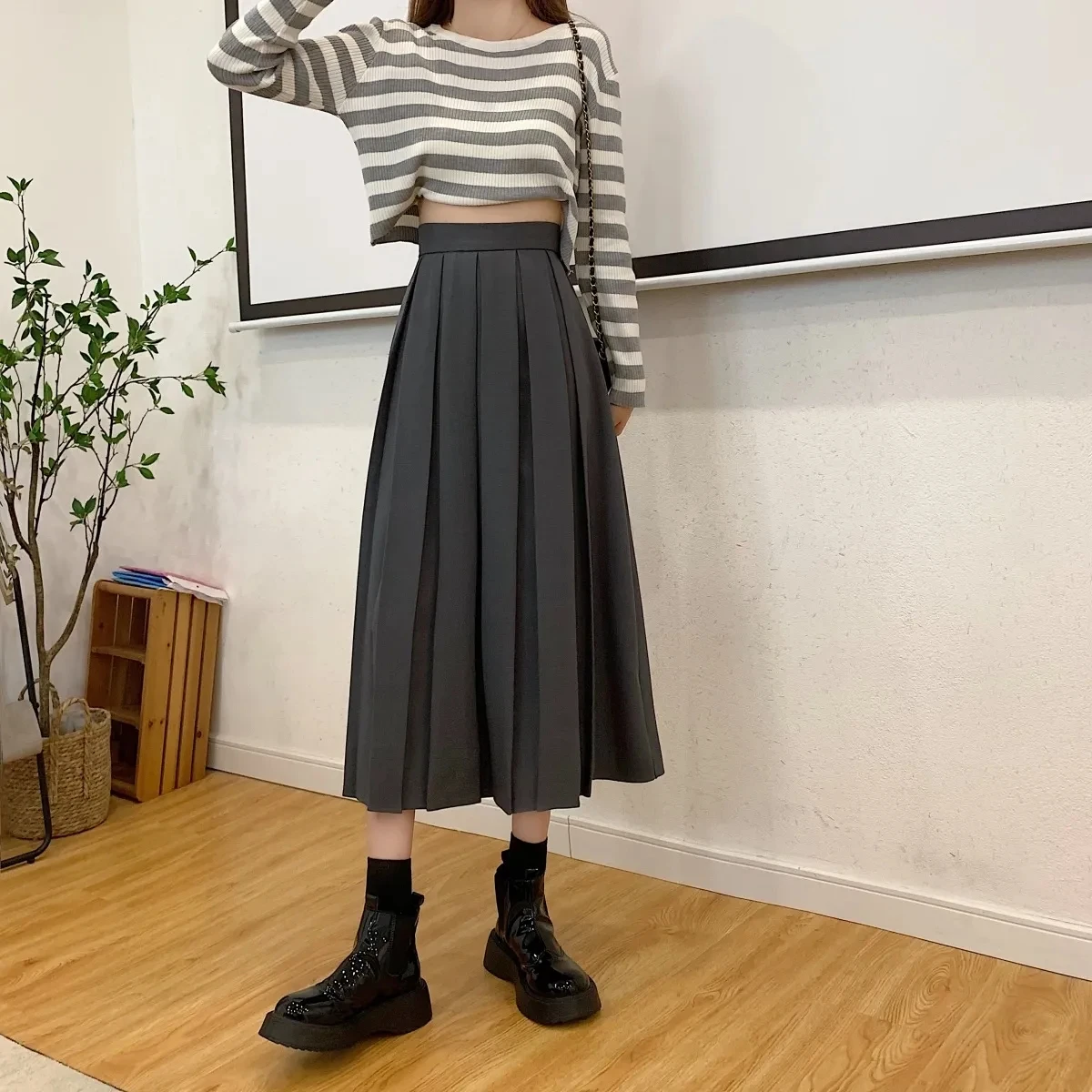 Modest Skirts for Women Korean Style Long Black Skirt Women's Pleated Skirt Relaxation Long Skirts for Women Student