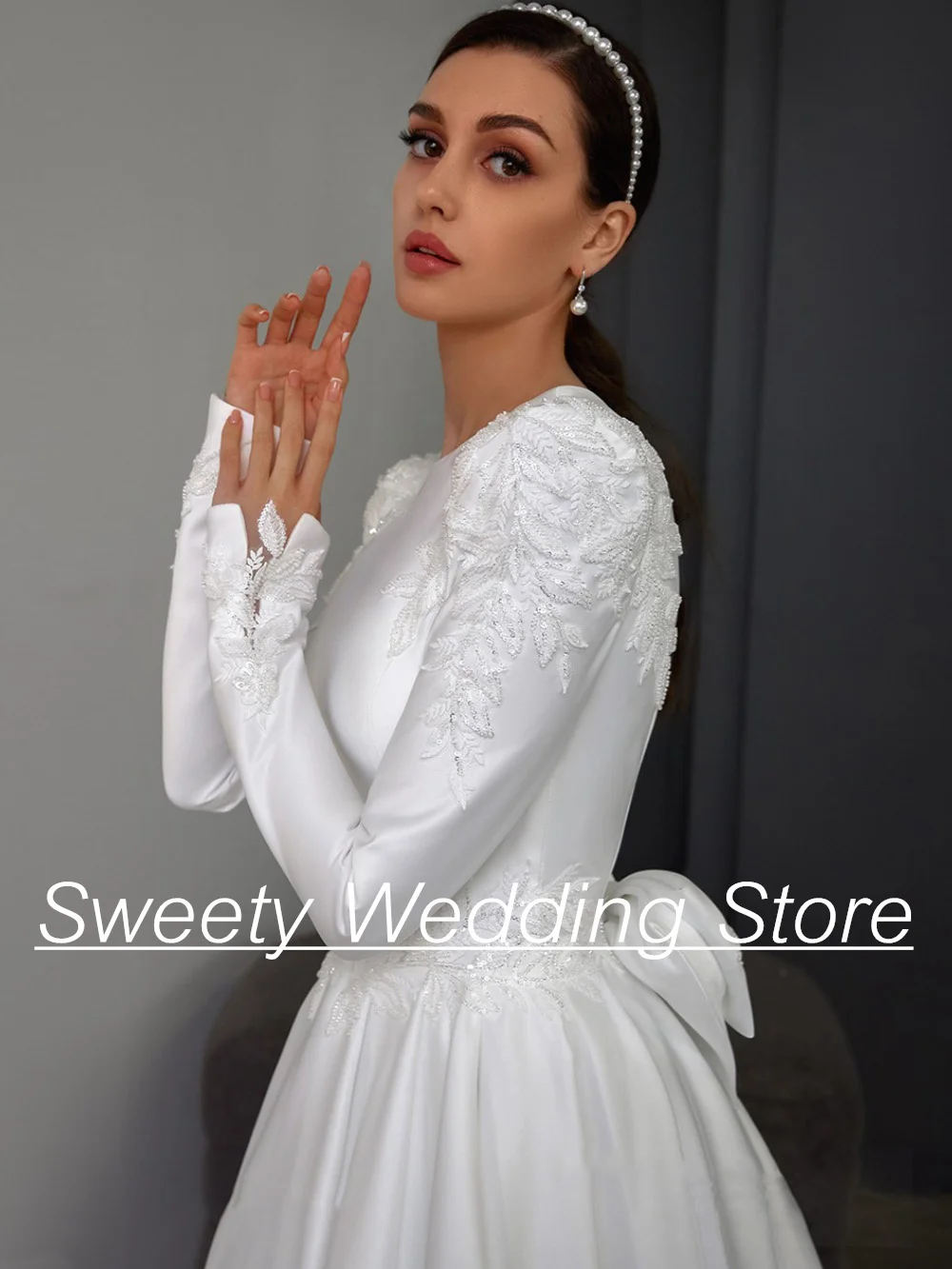 Modest Wedding Dress Customized Long Sleeves Beading Applique Court Train A Line Satin Muslim Bridal Gown Vestido De Noiva