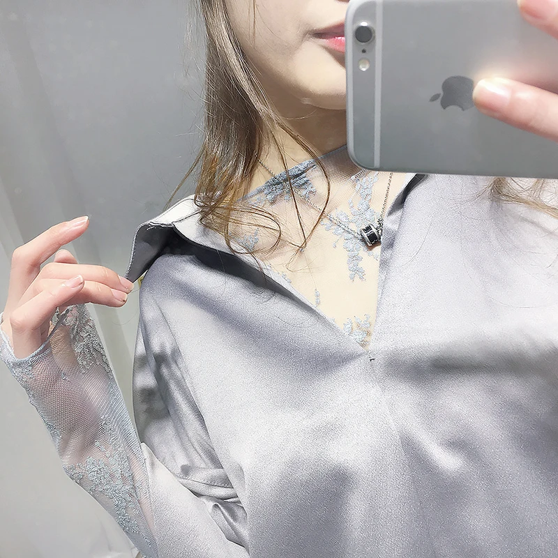 Women Lace Bottomed Blouse T-shirt Spring And Autumn Long Sleeve Mesh Crop Top Foreign Style Sexy Hollow Mesh Top High Neck 2024